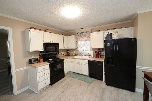 Building Photo - Charming 3-Bedroom North Raleigh Home