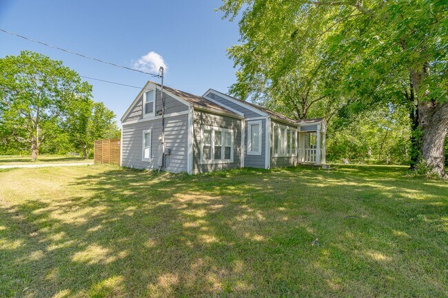 Foto del edificio - Fully Updated South Fay Home Near I-49! MU...