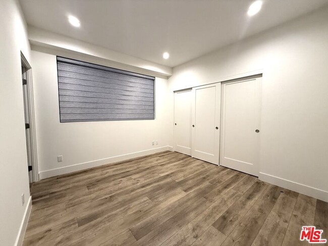 Foto del edificio - 4737 Elmwood Ave