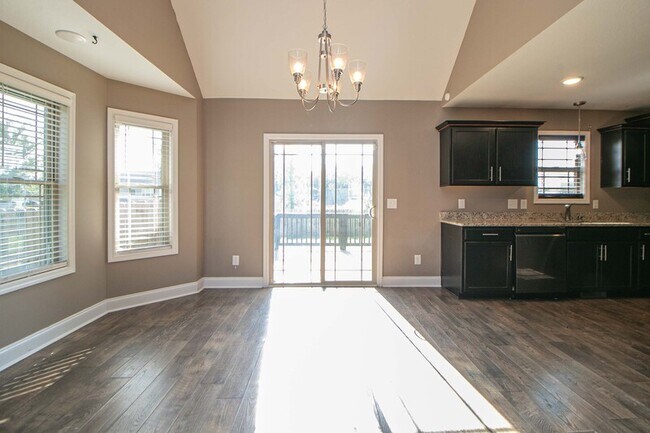 Foto del edificio - 144 Sycamore Hill Dr