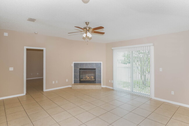 Building Photo - 3341 Volley Dr