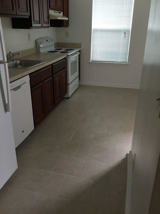 Foto del edificio - 8534-8554 Chesapeake Blvd