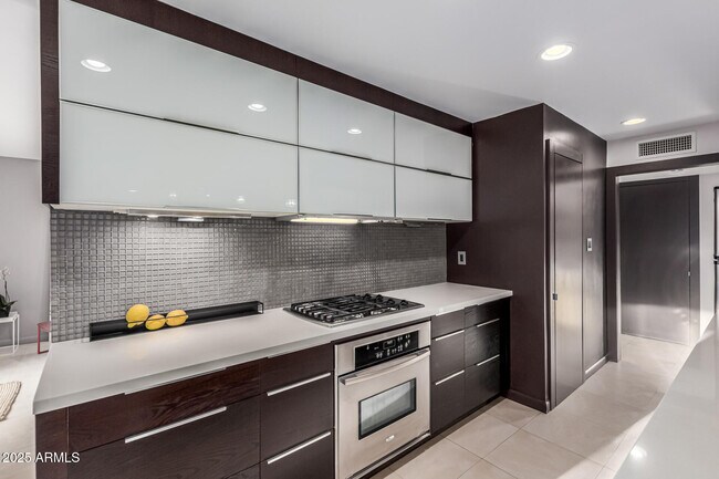 Foto del edificio - 8022 N 5th St