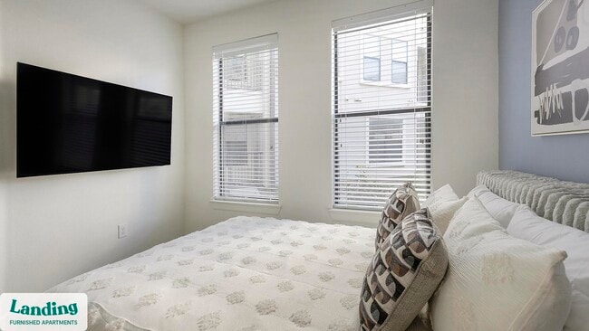 Building Photo - 5275 Town and Country Blvd