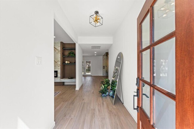 Foto del edificio - 322 N Wilcrest Dr