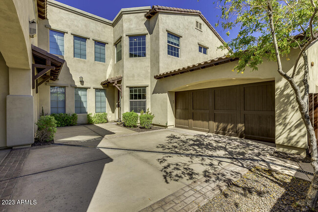 Building Photo - 2322 E Samantha Way