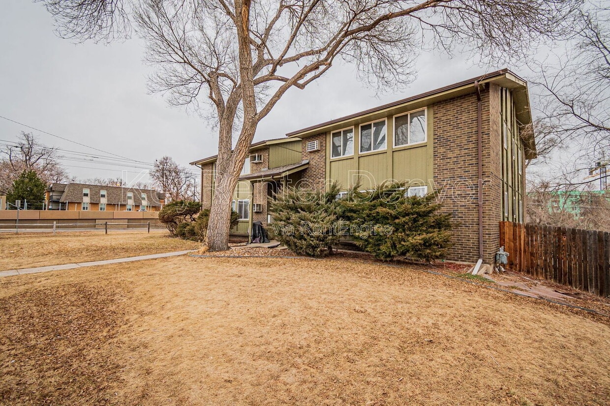 Primary Photo - 1280 Zephyr St