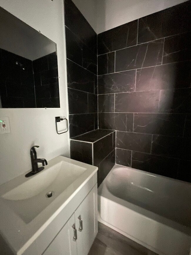 Foto del edificio - 1523 S Homan Ave