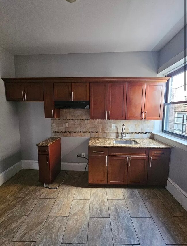 449 Mt Prospect 45 - 439 Mount Prospect Ave
