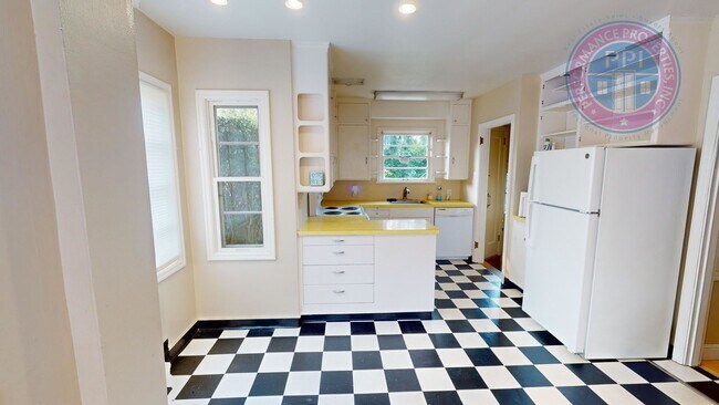 Foto del edificio - Gardener's Delight in Roseway Neighborhood! Charming NE Home Awaits" PET Friendly! NO SECURITY DE...
