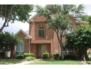 Building Photo - 317 Sycamore Dr