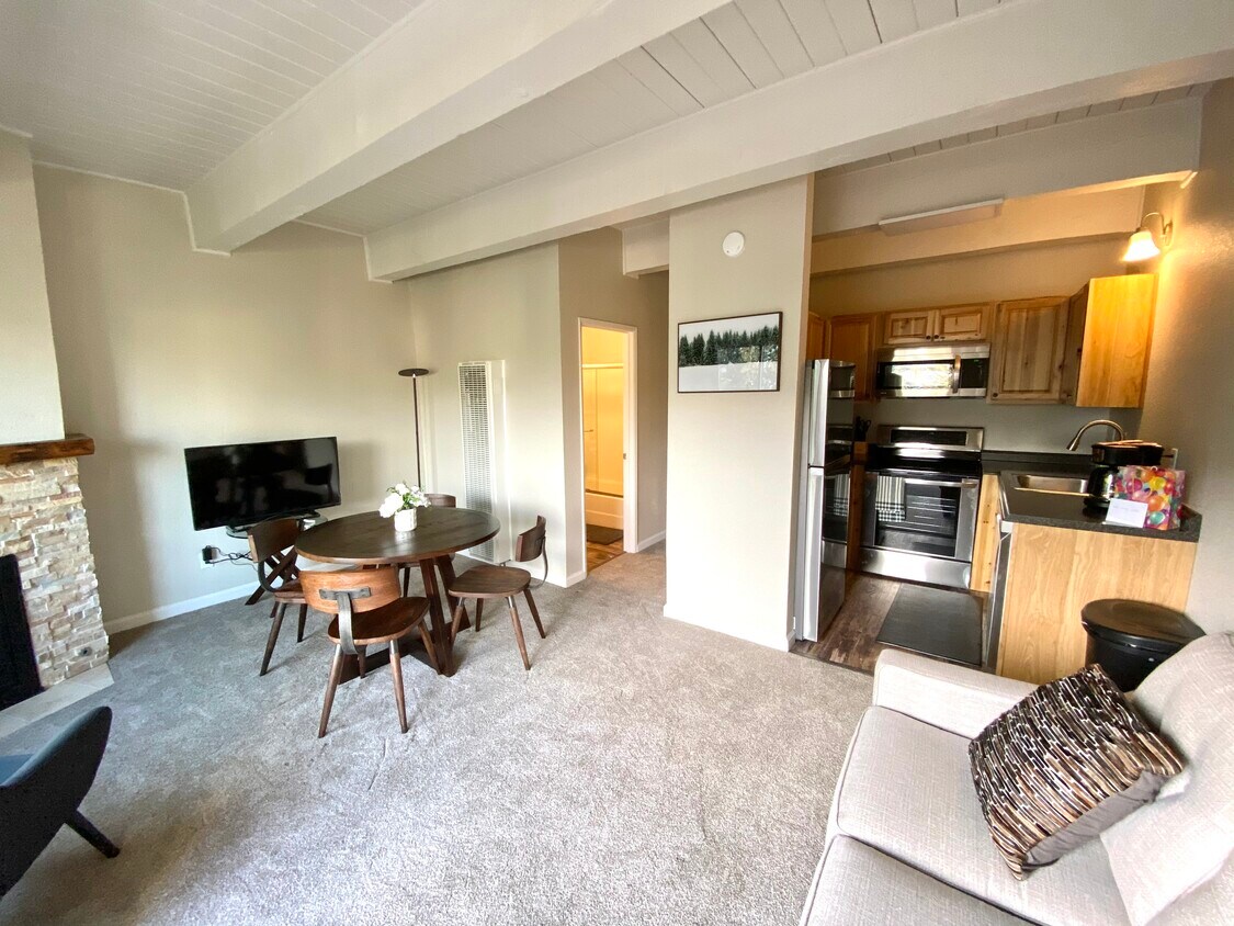 317 Quaking Aspen Ln Unit 6, Stateline, NV 89449 Condo for Rent in