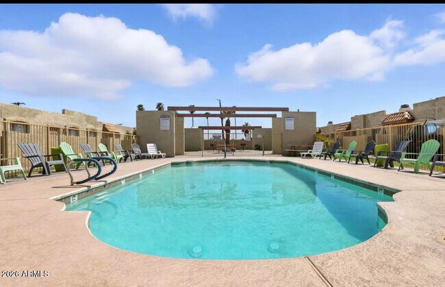 Foto del edificio - 4337 W Keim Dr