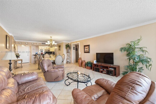 Foto del edificio - 3725 S Ocean Dr