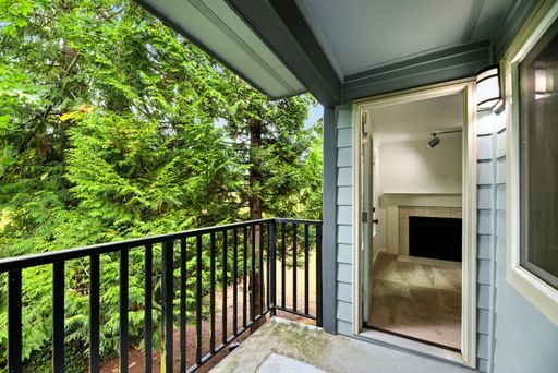 Building Photo - Kirkland Place Condominium