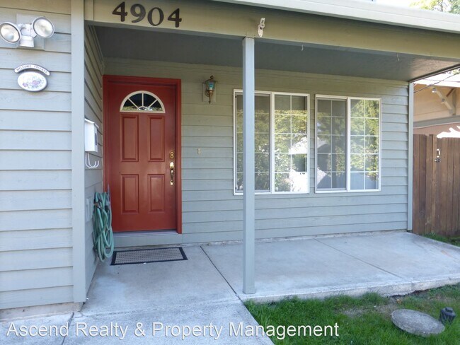 Foto del edificio - 3 br, 2.5 bath House - 4904 SE Bybee Blvd.