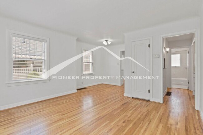 Foto del edificio - 1324 N Franklin St