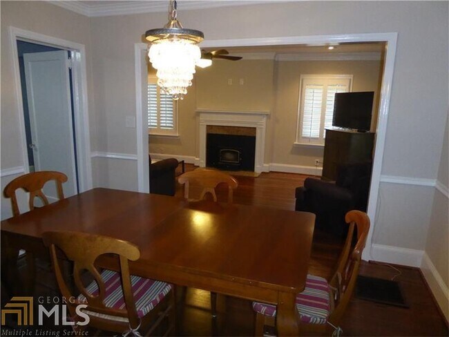 Building Photo - 266 Midvale Dr NE