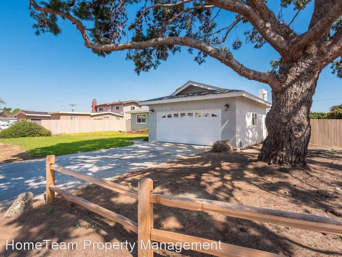 Foto principal - 3 br, 2 bath House - 3761 Royal Pl
