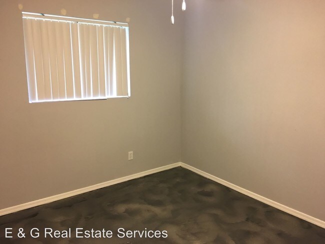 Foto del edificio - 3427 N 12th Pl