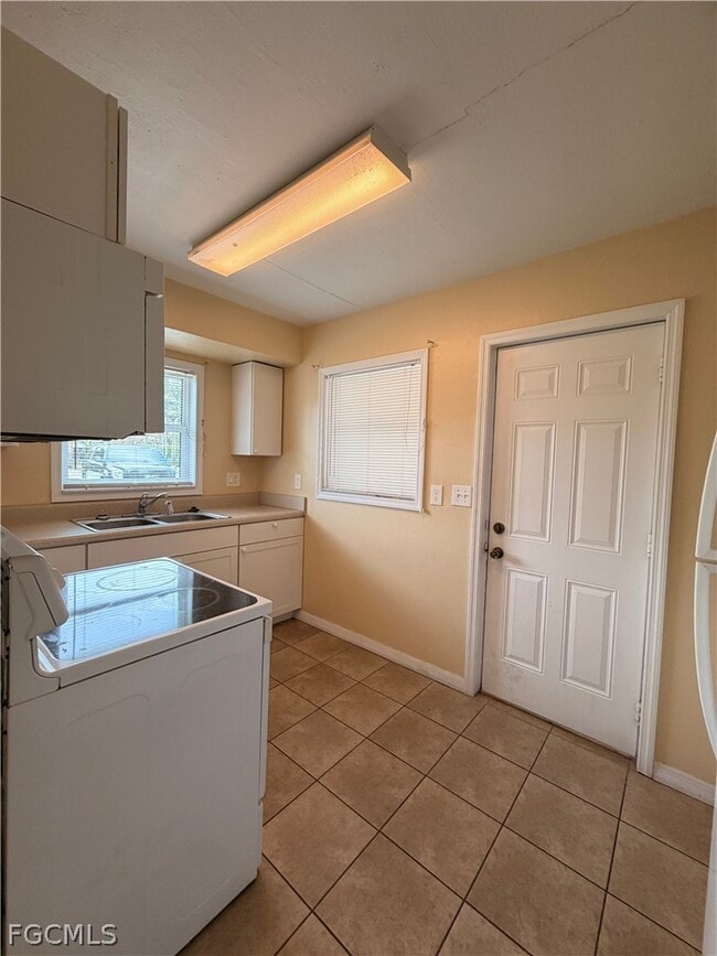 Foto del edificio - 1906 Coronado Rd