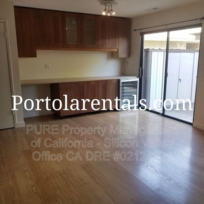 Building Photo - 109 Torrey Pine Terrace