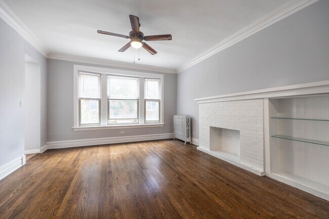 Building Photo - 1222 W Rosemont Ave