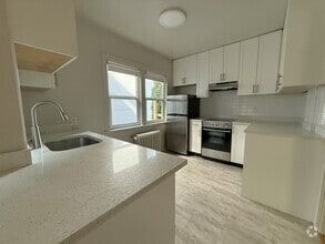 Building Photo - 1003 Wolfe Av