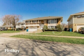 Building Photo - 744 E 167th Pl