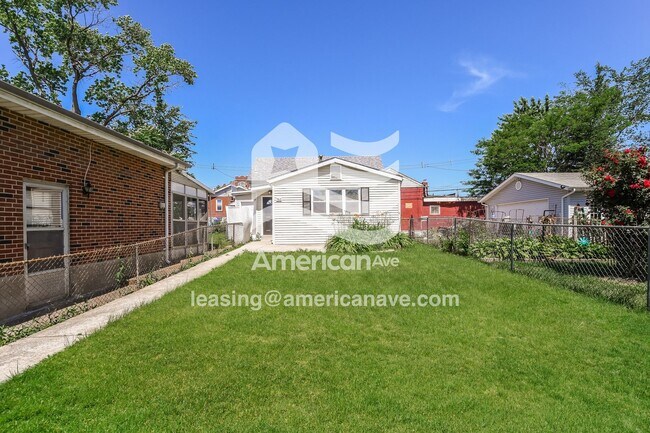 Foto del edificio - 765 Regina Ave