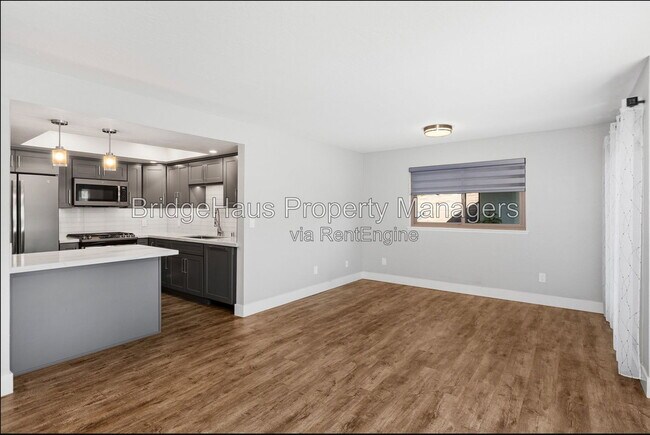 Foto del edificio - 4055 Falcon St
