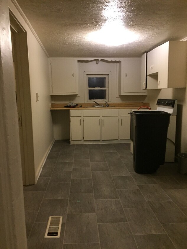 Primary Photo - 1046 Market St