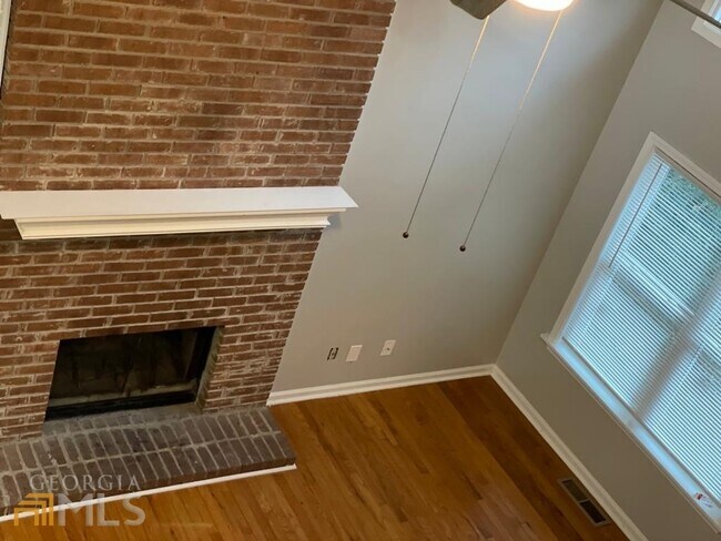 Foto del edificio - 4288 Trotters Ln