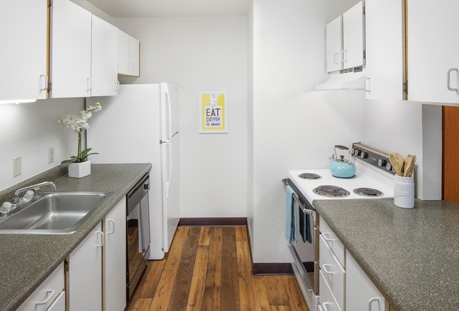 Building Photo - Portola Bridge Creek