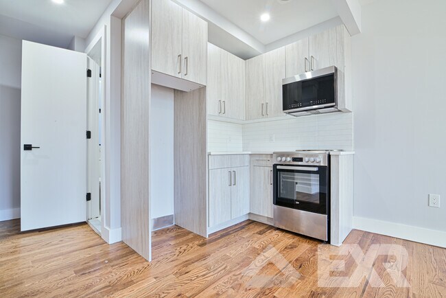 Foto del edificio - 195 Underhill Ave