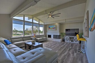 Building Photo - 726 Alden Dr