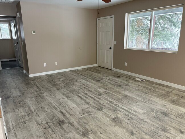 Foto del edificio - 294 Wildebeest Ln