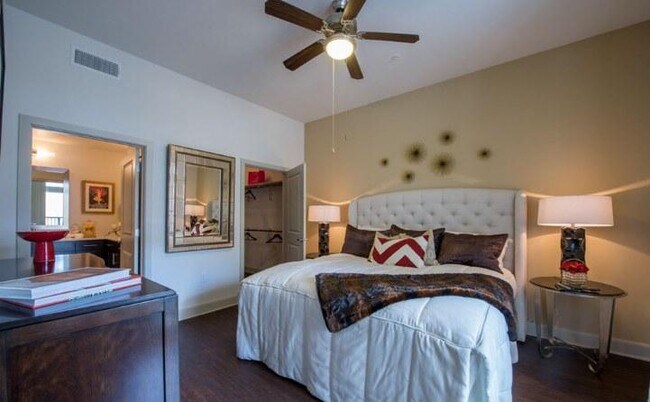 Building Photo - 1 bedroom in Houston TX 77079