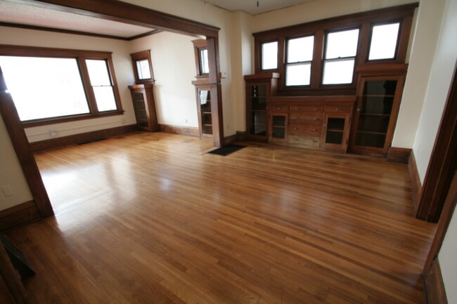 Foto del edificio - 723 1st St SW