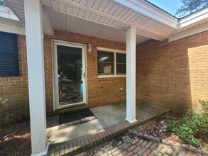 Building Photo - 2237 Maple St
