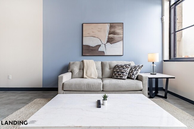 Building Photo - 55 Elm St