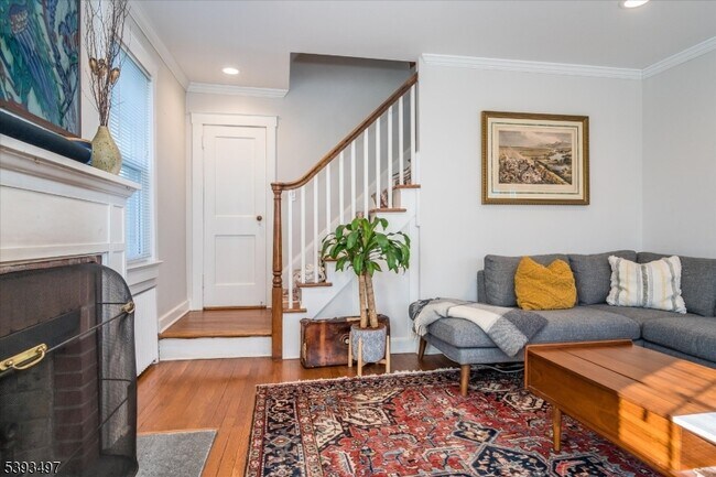 Foto del edificio - 203 Locust Dr