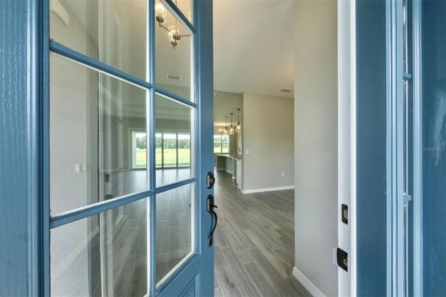 Building Photo - Executive 4/3 Rental