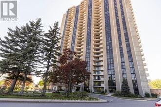 Building Photo - 1025 Richmond Rd