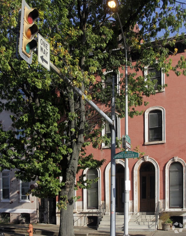 2103 Spring Garden St, Philadelphia, PA 19130 Apartments in
