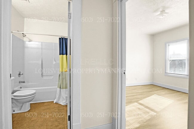 Building Photo - 1273 S Clay St