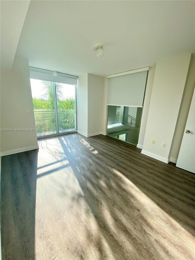 Foto del edificio - 3001 SW 27th Ave
