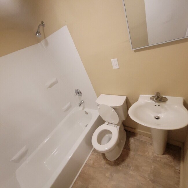 Building Photo - South Indy/Garfield Park 3BR House for RENT!