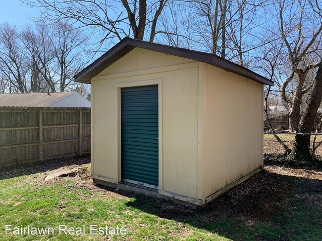 Building Photo - 3 br, 1 bath House - 3103 Sylvan Drive