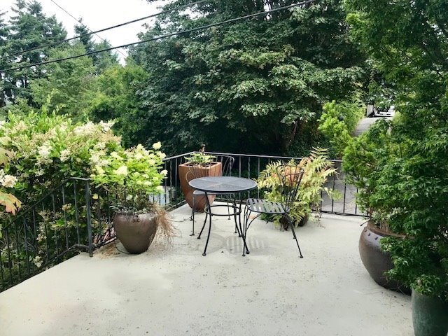 Building Photo - Queen Anne Home